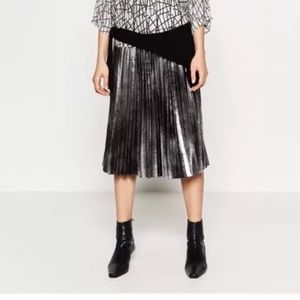 Zara metallic silver pleated midi skirt size XS